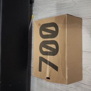 Yeezy empty box